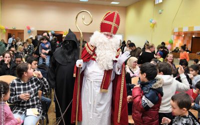 L’évêque de Myre accueilli par une centaine d’enfants