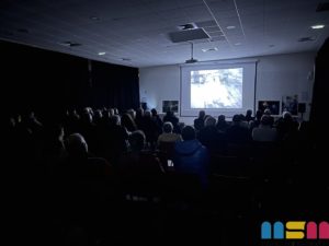 Projections du film de sueur et d’acier
