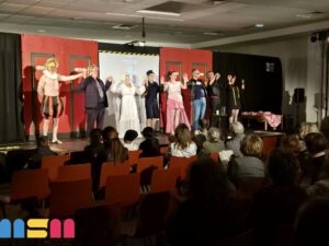 Qui a tué Roméo et Juliette ? : un succès éclatant à l’Espace Aimé Césaire