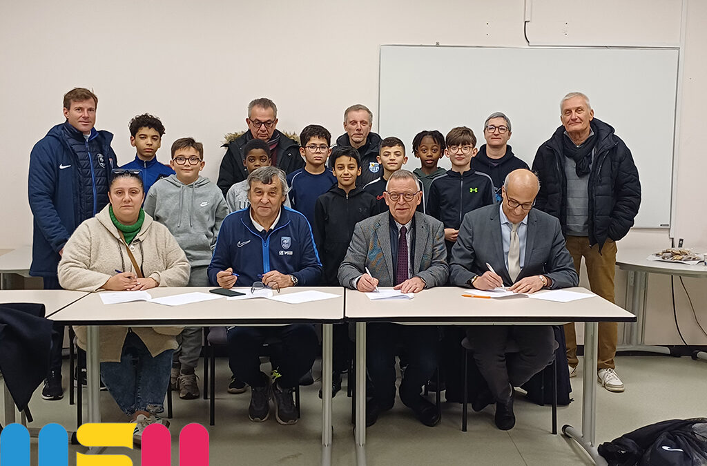 Signature de la convention du club de football