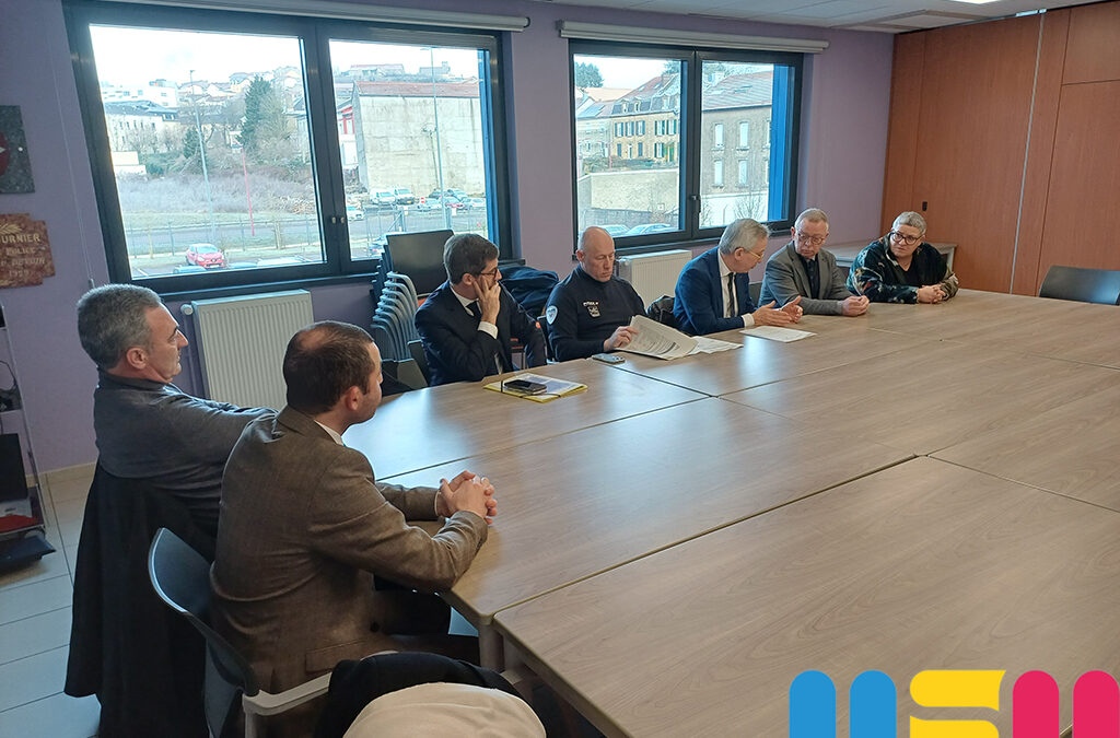 Réunion au commissariat de Mont-Saint-Martin