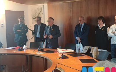 Remise de la médaille à M. De Carli et Mme Bessich